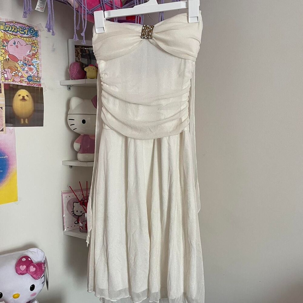 Speechless Women's White and Cream Dress